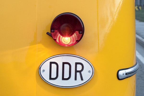 Yellow busmarine: на ретроавтобусе Robur — в Кронштадт!