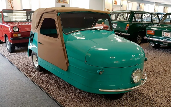 
            Советскую трехколесную машину 1956 года выставили на продажу за ₽4,1 млн
        