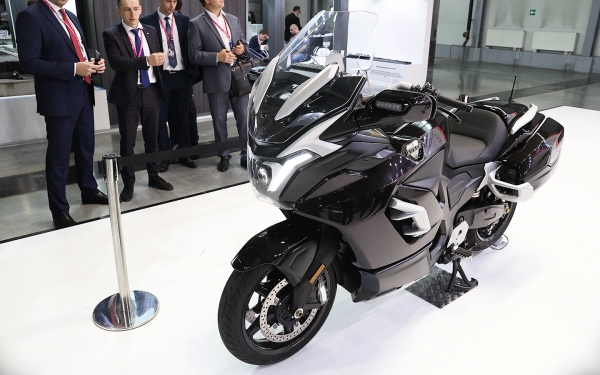 
            Власти анонсировали серийное производство мотоцикла Aurus
        