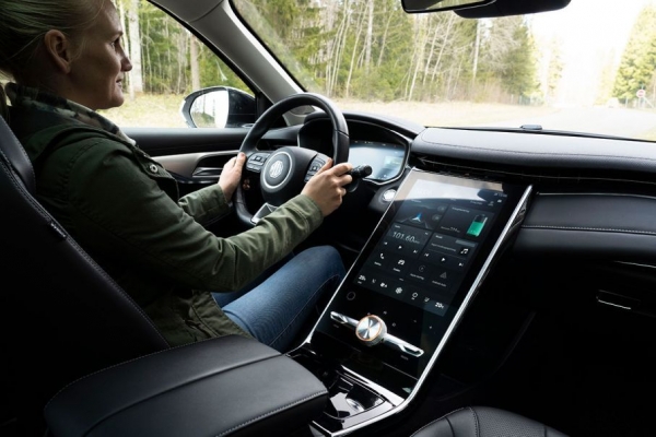 
            Почему кнопки в автомобиле лучше сенсоров: опубликовано доказательство
        
