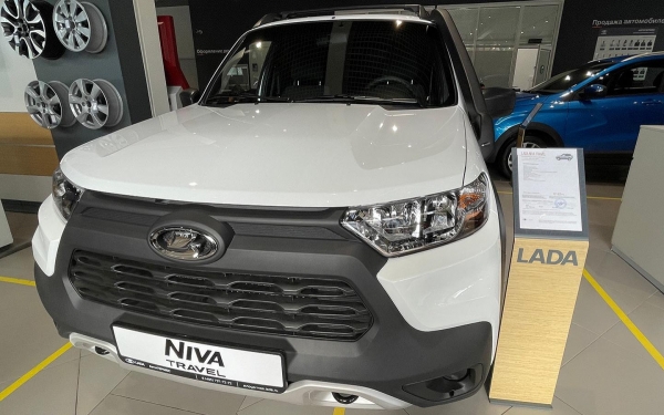 
            Дилеры назвали цены и дату начала продаж упрощенной Lada Niva Travel
        