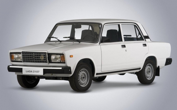 
            Lada 2107 стала самым распространенным автомобилем в России
        