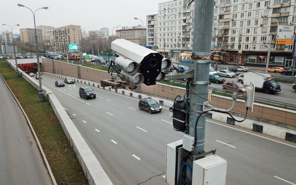 
            ГАИ с помощью дорожных камер начала искать авто с поддельным техосмотром
        