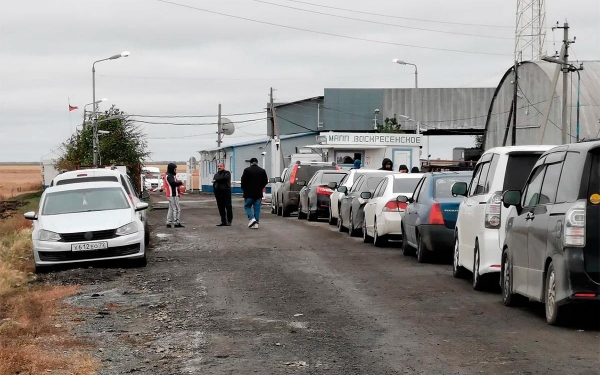 
            В Госдуме предложили конфисковать брошенные на границе автомобили
        