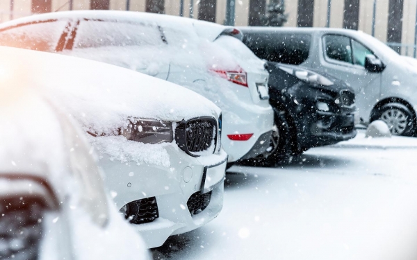 
            Водителям пообещали ледяные дожди: как отогреть машину зимой
        