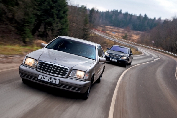 Два капитала: Mercedes-Benz S 500 поколений W140 и W220