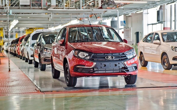 
            АвтоВАЗ рассказал о планах по экспорту автомобилей на 2023 год
        