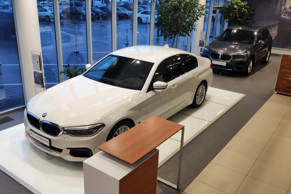 BMW в России: ассортимент у дилеров и параллельный импорт