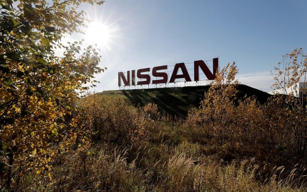 
            На заводе Nissan в Санкт-Петербурге убрали старую вывеску
        