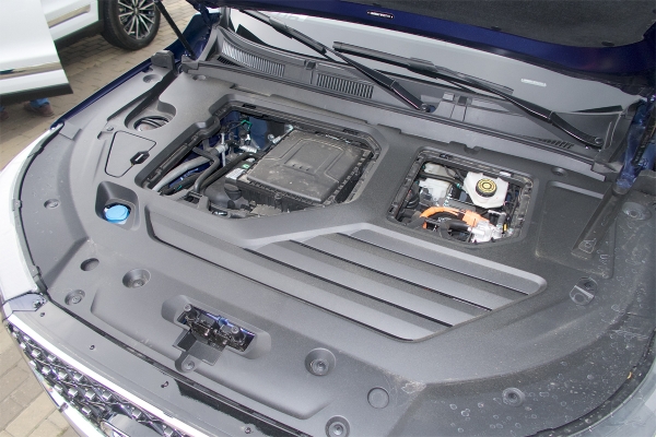 Три двигателя и столько же передач: как едет гибрид Chery Tiggo 8 Pro e+?
