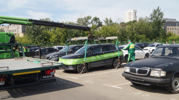 
            Увезут и BMW, и Hyundai: куда пропадают автомобили в Москве
        