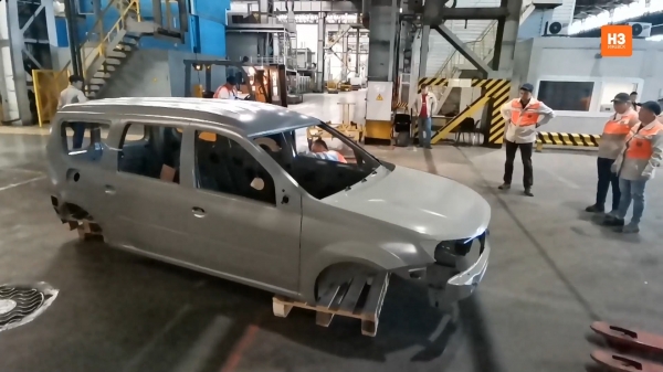 
            Первые кузова Lada Largus привезли на завод в Ижевске
        