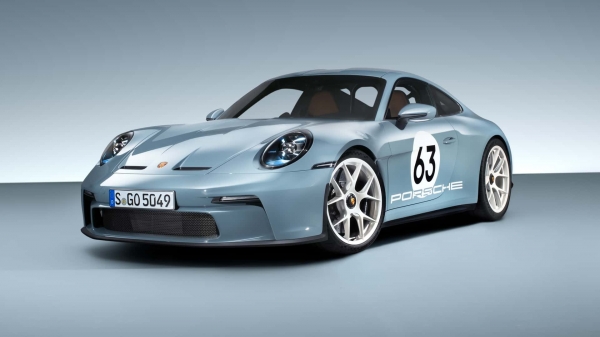 
            Porsche выпустил юбилейную версию спорткупе 911
        
