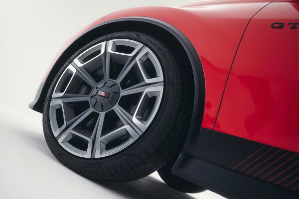 
            Новый Volkswagen GTI станет электрическим хетчбэком
        