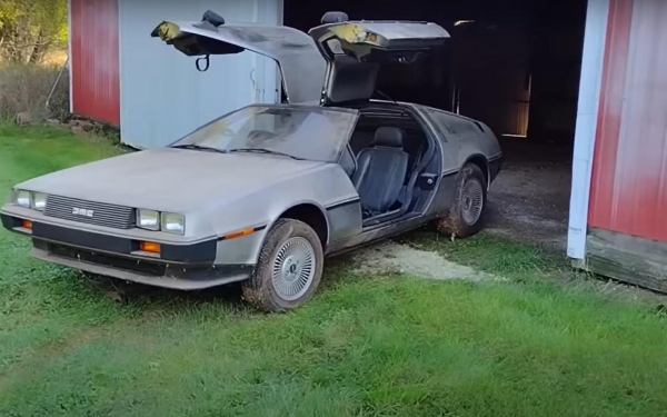 
            Спорткар DeLorean DMC-12 из «Назад в будущее» нашли в старом сарае
        