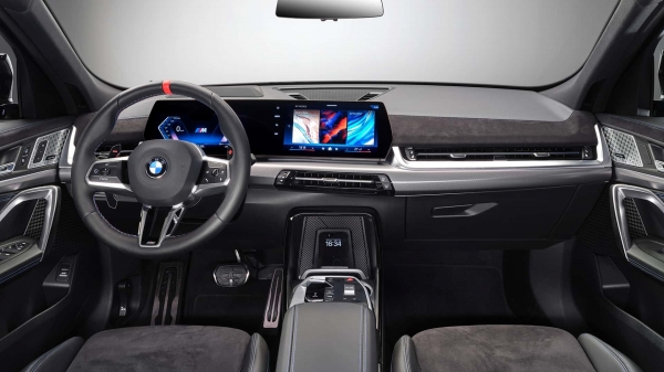 
            Новый BMW X2 стал больше и получил полностью электрическую версию
        